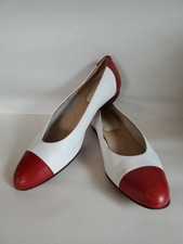 Ferragamo Boutique Sz 6.5 B Spectator White Red Flats Pebble Cap Toe Heel