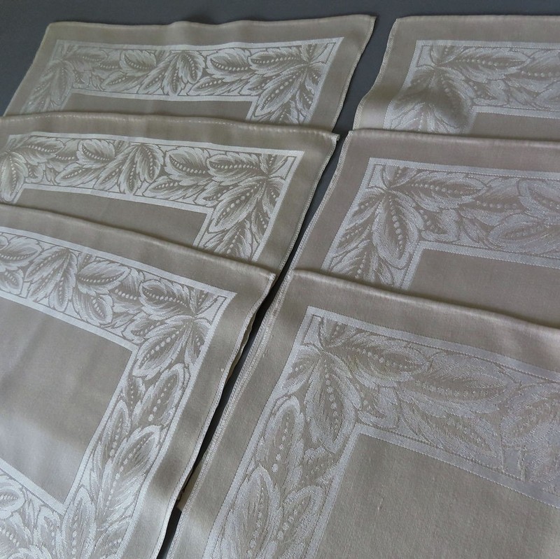 Set of 6 Vintage PLACEMATS Satin Damask FEATHERS Hand Hemstitched Creamy Beige