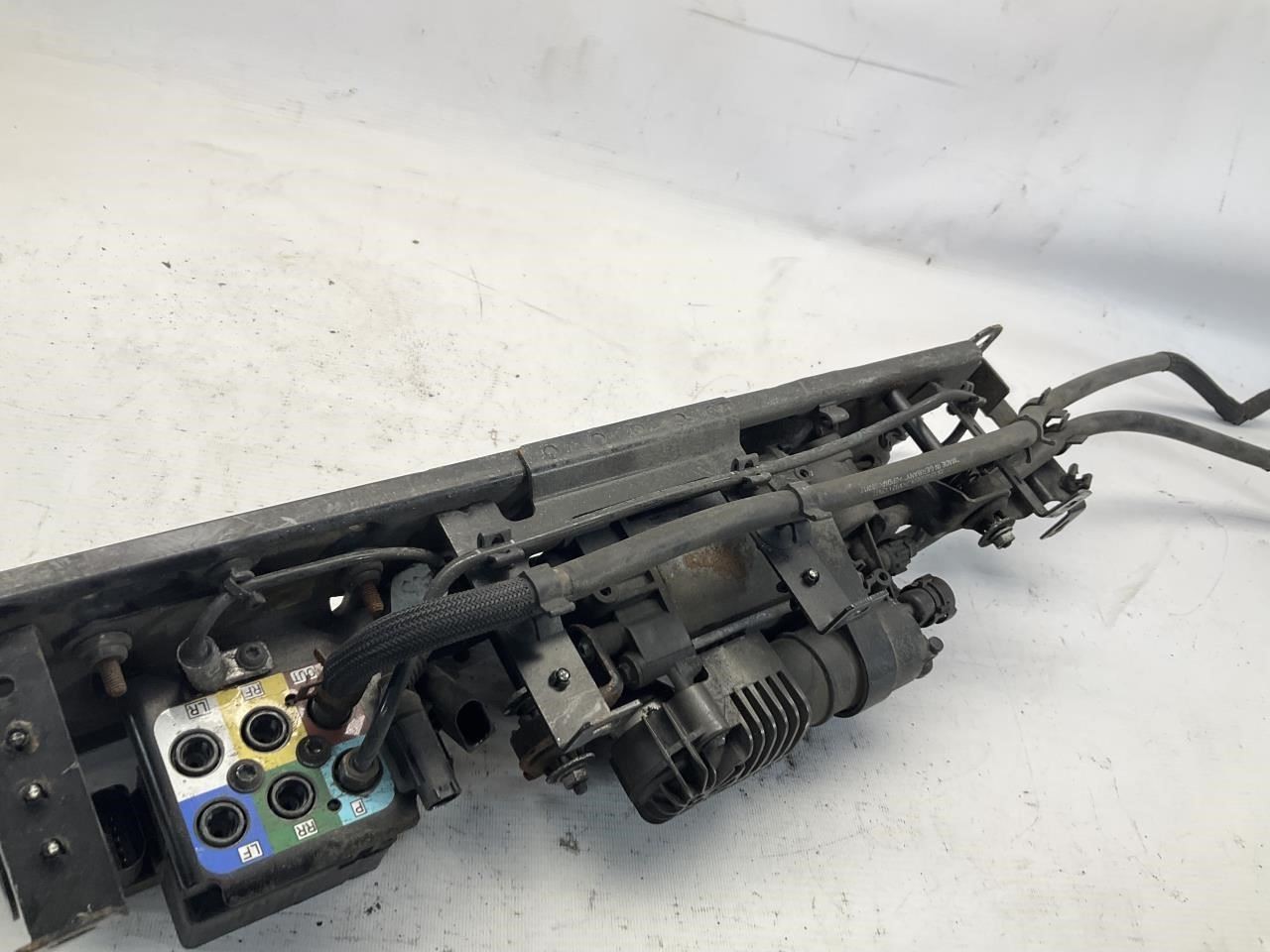 17-22 Maserati Levante Air Ride Suspension Compressor Pump W/ Valve Solenoid T