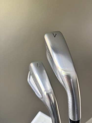 Titleist T150 t250 2025 4G Right Hand Iron Set 4-PW project x 6.0 LZ blackout - Picture 2 of 9