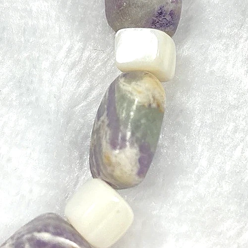 Nuevas piedras preciosas de cuarcita hechas a mano púrpura blanco piedras naturales playa bohemia Foto 4 de 4