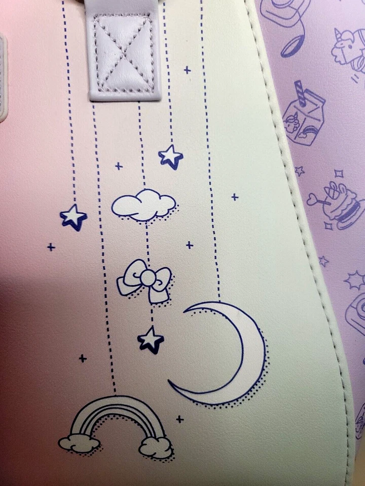 Bolso Unicornio Pastel Loungefly Sanrio Hello Kitty & Friends 15x10.5" con Correa 2021 Foto 4 de 4