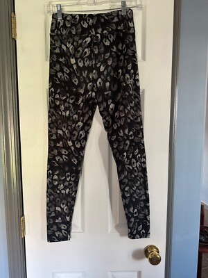 LuLaRoe One Size Leggings - Solid Black, Buttery Soft & Stretchy (92% Polyester, 8% Spandex), New With Tags