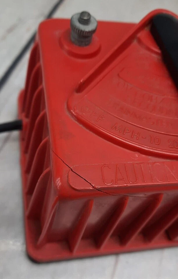 Lionel 4851 RED Transformer 7-15 VAC Secondary Voltage USA Made - Image 4 of 4