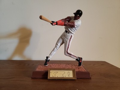Barry Bonds Limited #  /975 Autographed Sports Impressions Figurine SF Giants