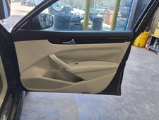 Passat 2014 Front Door Trim Panel 726946 Passat 2014 Front Door Trim Panel 726946