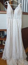 LOVELY ALL LACE ECRU/ IVORY SLEEVELESS SHEER WEDDING GOWN MEDIUM-LARGE