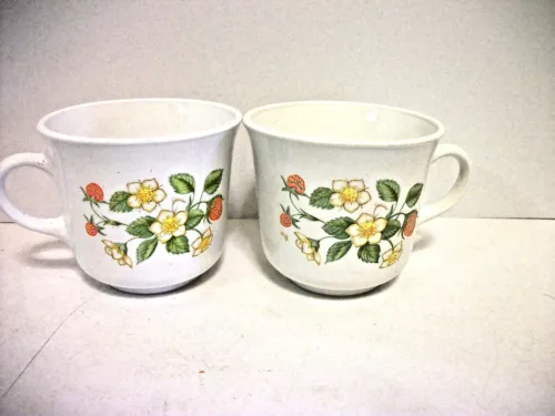 2 Corelle Strawberry Sundae Cups Mugs Corning Corelle Strawberry Sunday