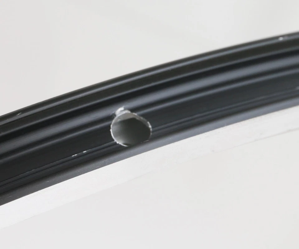 1 QTY Mavic CXP Elite 700c 28 Hole 28H Road Bike Rim Aluminum Black NEW - Image 2 of 4