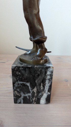Bronzeskulptur "Bergmann mit Lampe", signiert (Raphael Hubert), 1900/1920 - Bild 8 von 8