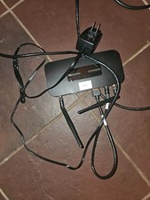 Barco ClickShare Wireless Presentation System R9861008what is in the pictures