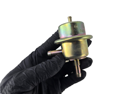 BOSCH 燃料圧力レギュレーター 0 280 160 215 Porsche and Volvo Fuel Pressure Regulator Bosch 0-280-160-215