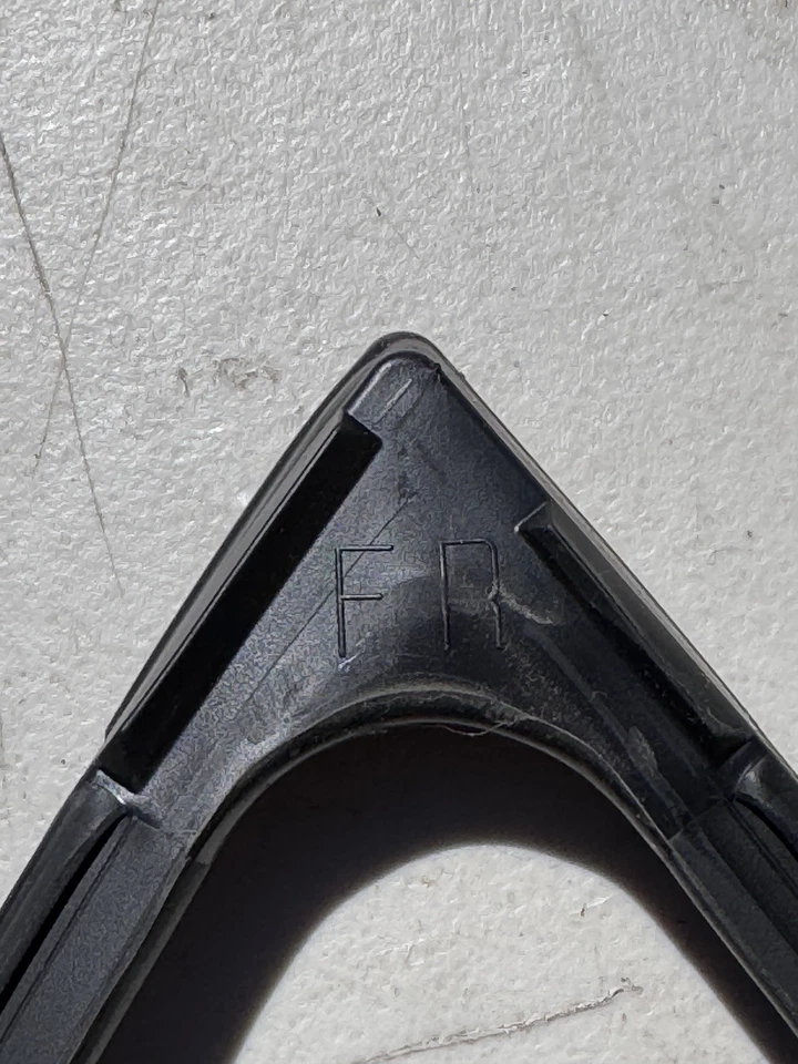 Vedação e canal/corrida de borracha de vidro para janela 2010 TOYOTA PRIUS FR OEM - Imagem 4 de 4