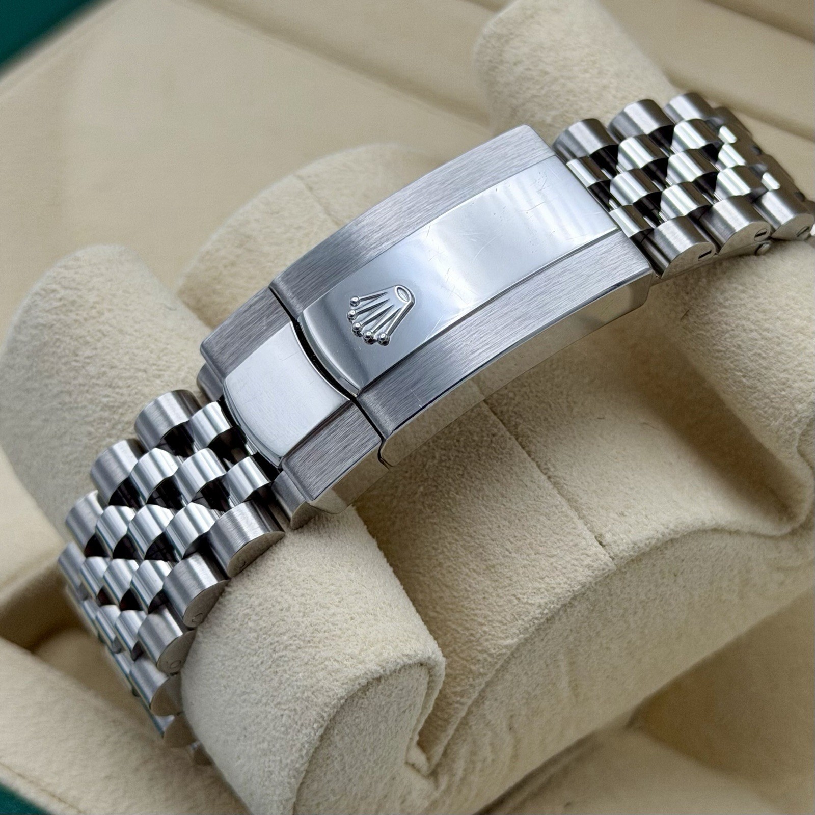 Rolex Datejust 41 126334 Rhodium Diamond Dial. 2020 Full Set Box Papers Mint image 10