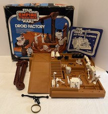 Vintage Kenner Star Wars Droid Factory 39150 w many Parts & Damaged Box 1979