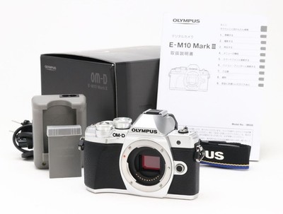 OLYMPUS OM-D E-M10 Mark III Body Silver Shutter Count 6004