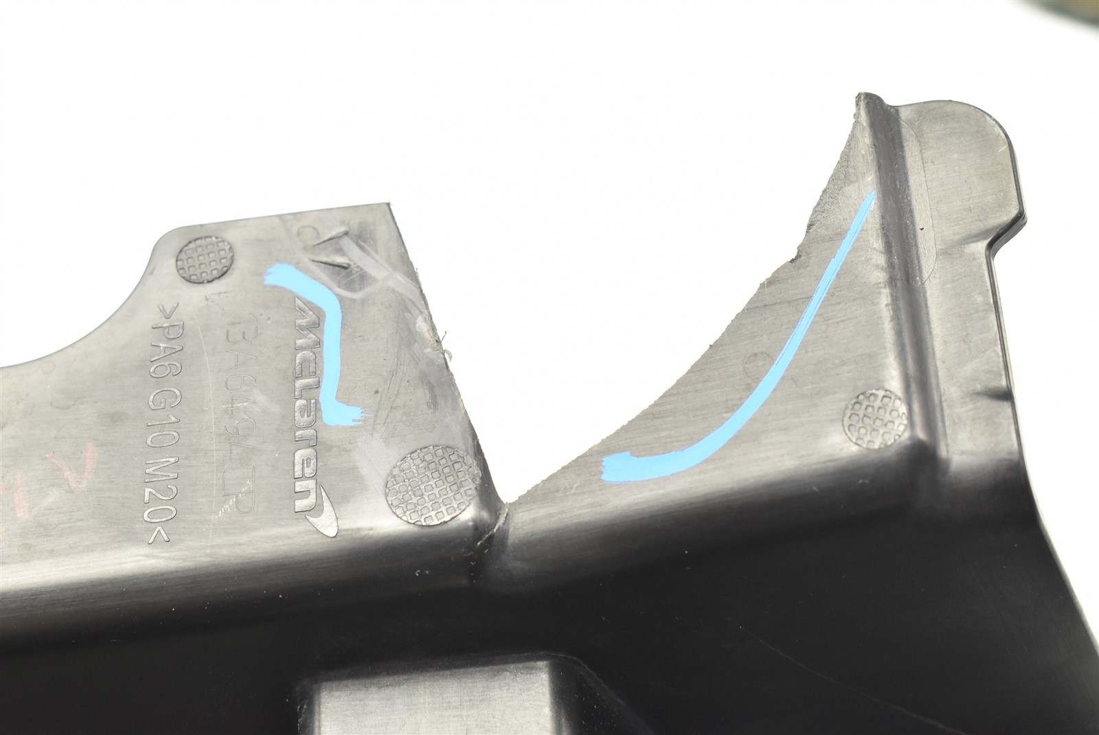 Mclaren 570s Tail Light Bracket Grill LH 13A6494CP