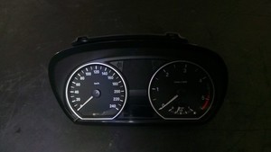 Y229-090 BMW 1er E87 LCI 118D Tachometer Kombiinstrument Tacho 9141475