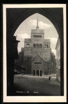 Postcard Minden I. W., Cathedral in front view 