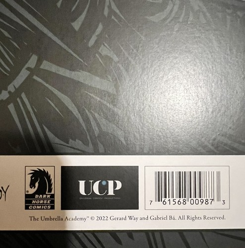 PÓSTER DEL ESPECTÁCULO UMBRELLA ACADEMY NETFLIX 11" X 17" PROMOCIONAL DARK HORSE 2022 - Imagen 3 de 4