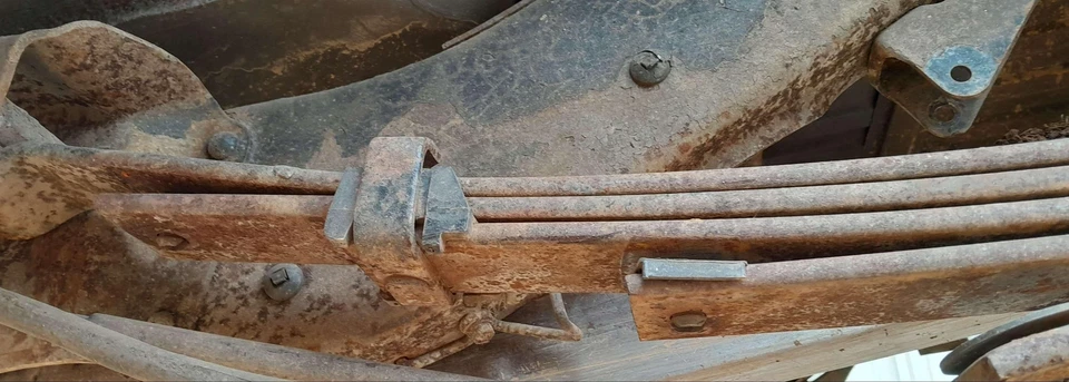 Conjunto de resorte de hoja Chevy Suburban 92-99 - 5 hojas OEM 15644918 Foto 2 de 4