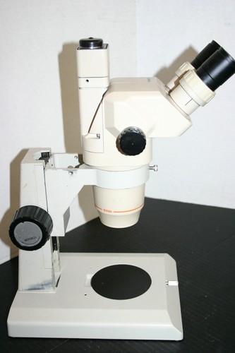 Olympus SZ-6045 Trinocular Stereozoom Microscope on Desktop Stand - Nice - Picture 3 of 7