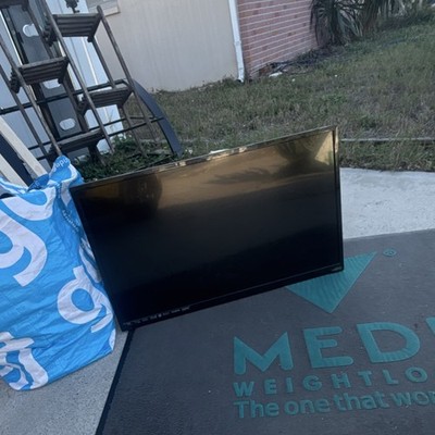 VIZIO LED Flat Screen TV Dolby Digital Plus SRS StudioSound HDMI USB Ethernet