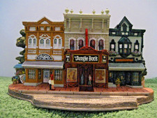 Lilliput Lane Disney Main Street Cinema. Mint in original box with a COA. RARE