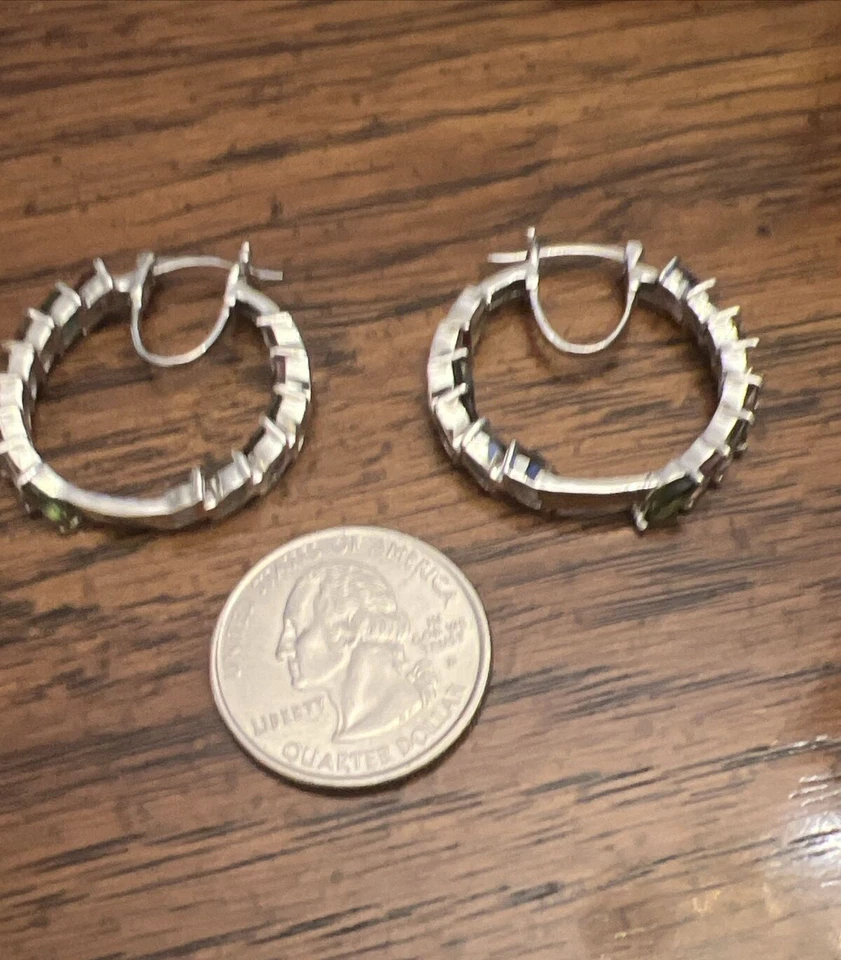 Aretes tipo argolla de turmalina NATURAL en platino sobre plata de ley 6,15 quilates Foto 4 de 4