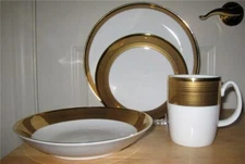 NEW Mikasa Ridge Gold 4 Pieces Place Setting DK002/704 NIB
