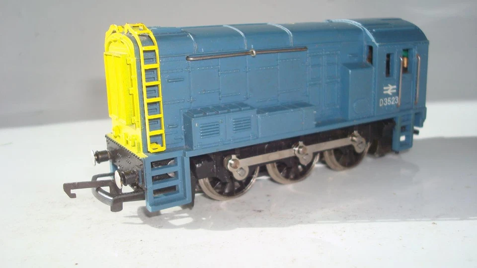 WRENN W2232 B.R.BLUE 0-6-0 SHUNTER D3523 RARE ONLY 86 MADE IN MINT CONDITION - Image 4 of 4