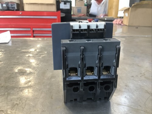 #213 Schneider ElectricEAC Thermal Overload Relay LRD4367 - Picture 3 of 7