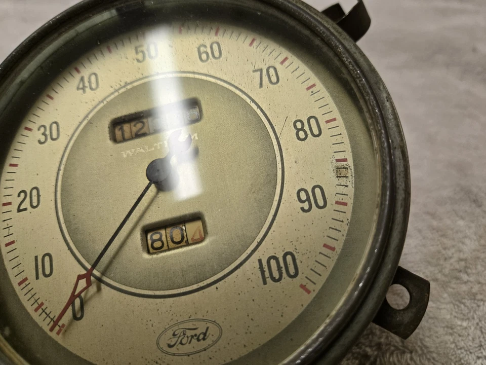 1936 FORD SPEEDOMETER FORD SCRIPT WALTHAM SPEEDOMETER 1936 FORD FLATHEAD SPEEDO - Image 4 of 4