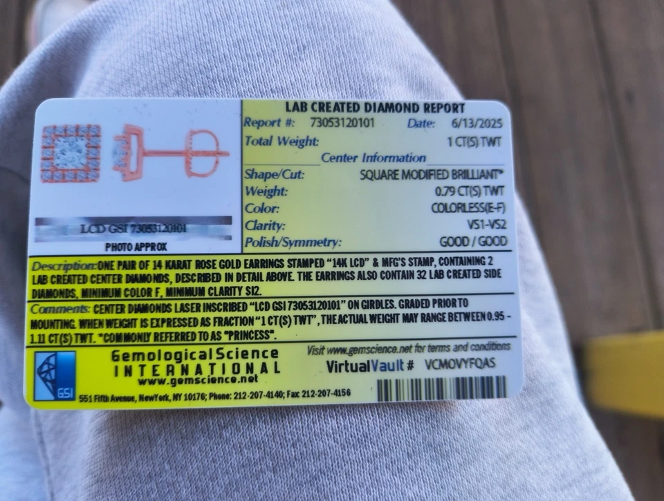 Aretes de diamantes talla princesa de 1 quilate de oro rosa Foto 2 de 2