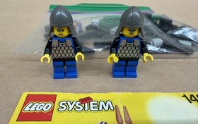 LEGO Castle 1491 Dual Defender 2 Minifigures 48 Pieces No Box Pre-Owned