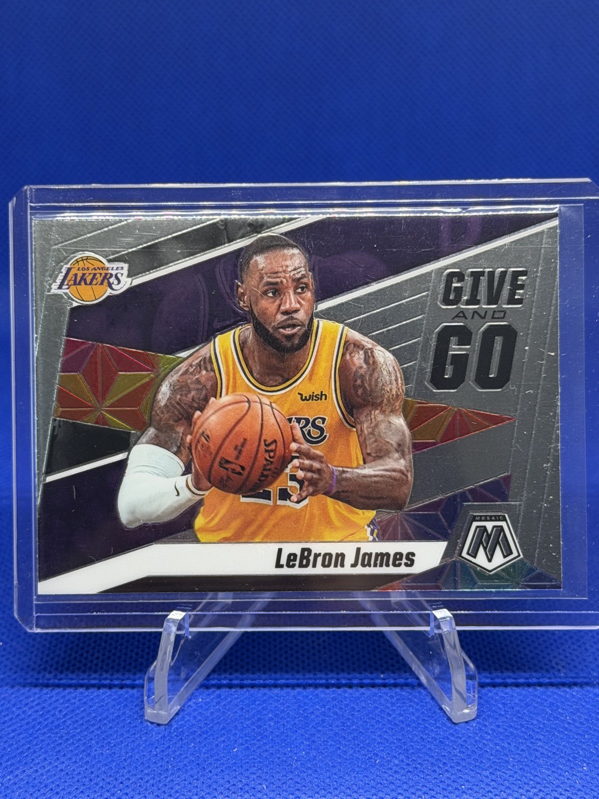 2019-20 Panini Mosaic - Give and Go LeBron James #8