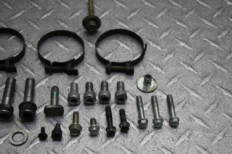 1984 HONDA V30 MAGNA VF500C 49 STATE HARDWARE BAG BOLT SET  - Image 4 of 4