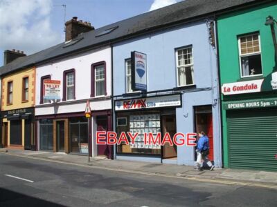 FOTO REMAX ELITE OMAGH EIN NEUER IMMOBILIENMAKLERLADEN IN DER MARKET STREET 2007