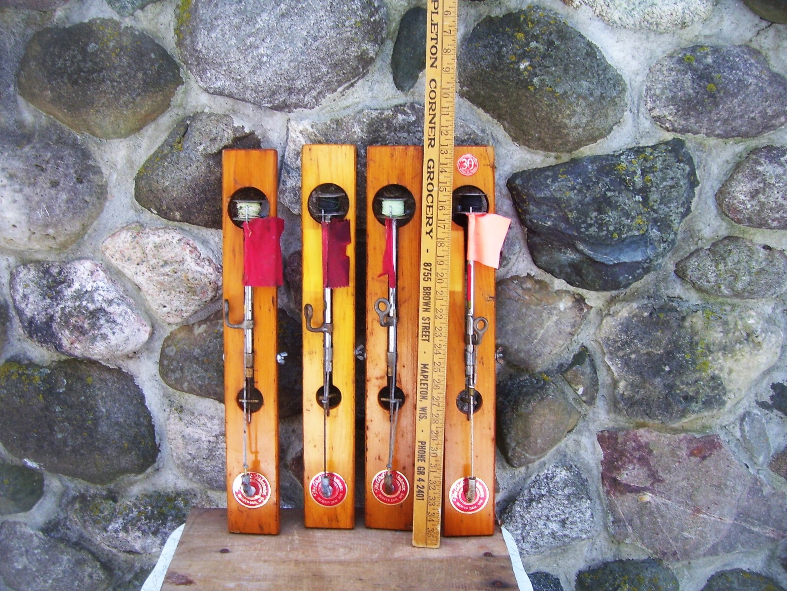 4 VINTAGE BEAVER DAM ICE FISHING TIP UP LOT USED ARCTIC FISHERMAN FOR