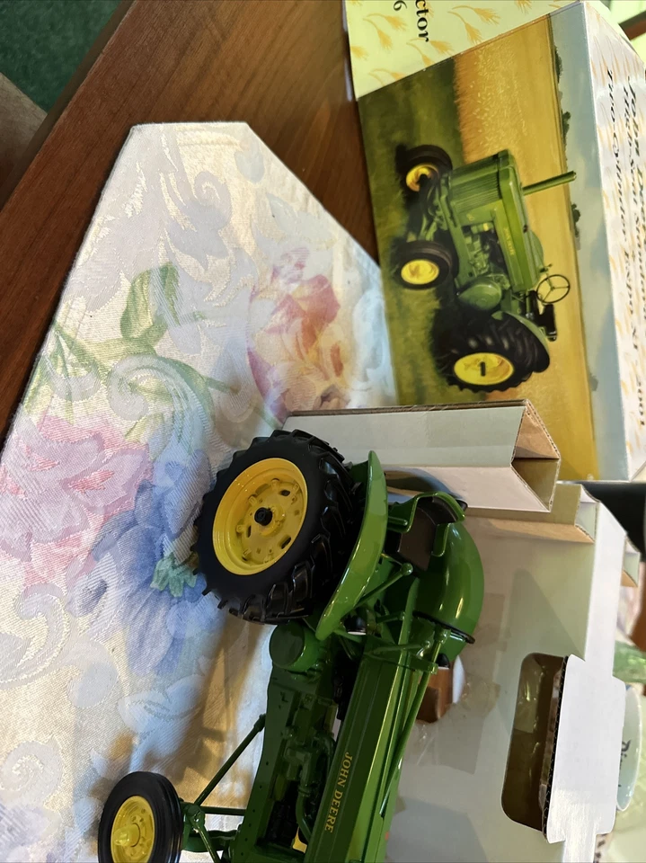 Club de dos cilindros estándar asiento alto John Deere modelo 60 EXPO XI 2001 Foto 4 de 4