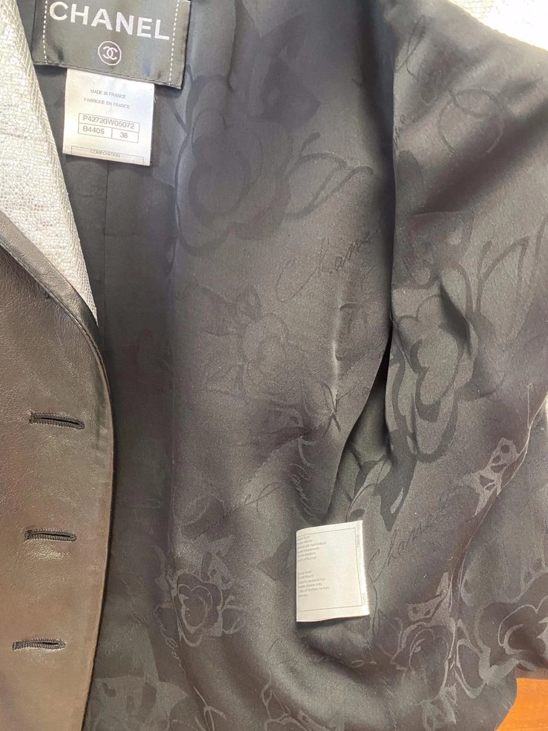 Giacca blazer corta vera pelle di agnello nera CHANEL dettagli argento taglia 38