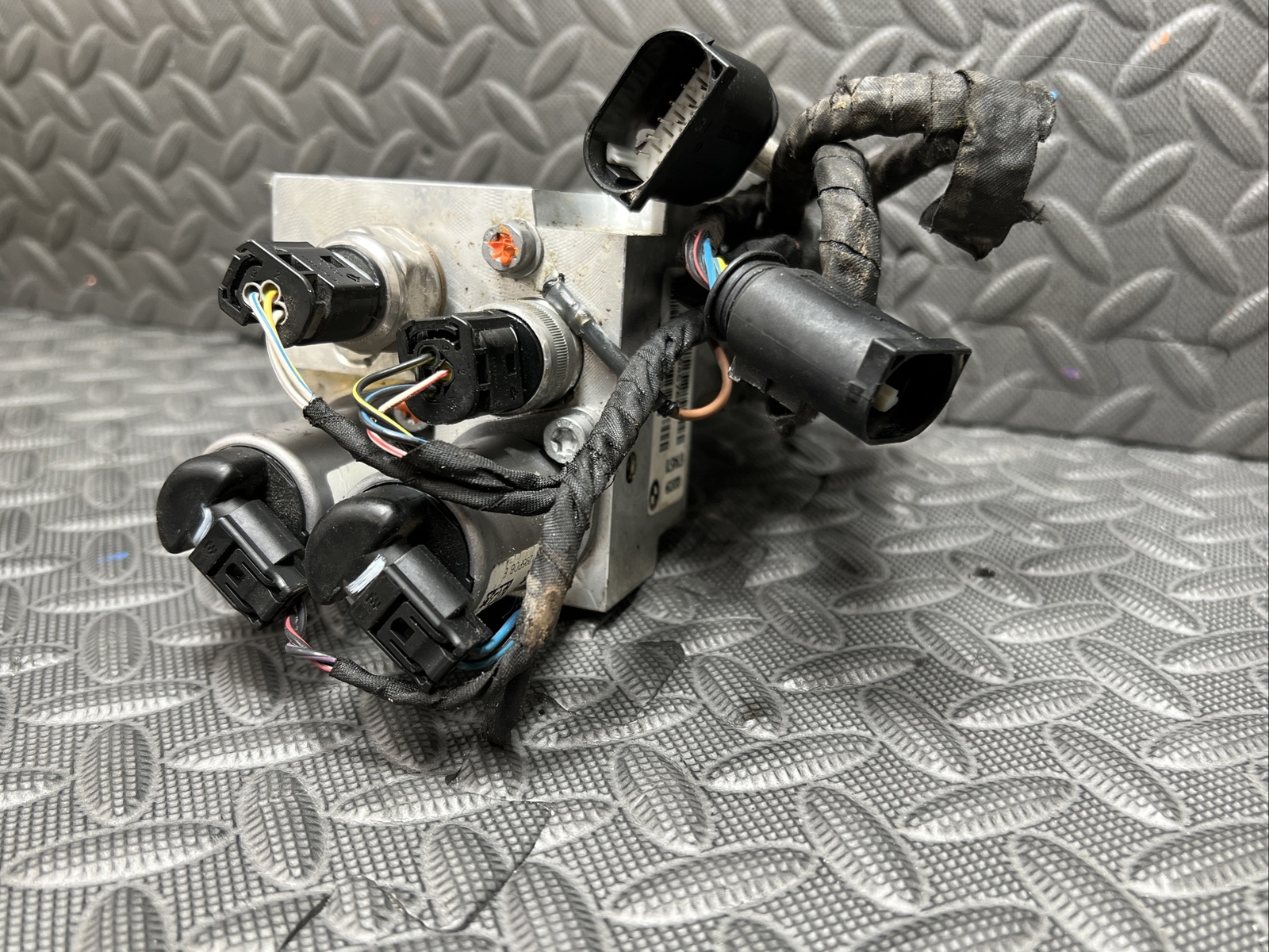 2009 BMW X6 Dynamic Drive Valve Block 6782737 OEM for sale online  