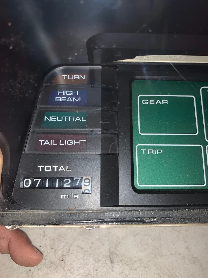 Panel de instrumentos OEM 1986 Honda Goldwing Speedo/Tach GL1200 37110-ML8-661 Foto 3 de 4