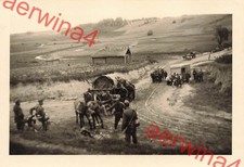 Camion Opel boîte avec chariot à chevaux piste roulante Nord Rowno Ukraine...