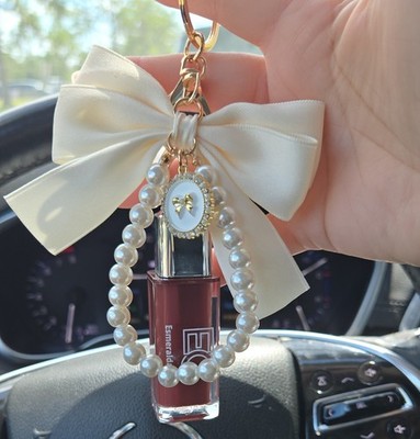Treat your lips to our delicious chocolate-flavored lipstick!
