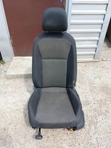 VW TIGUAN AD1 Vorderer Sitz links 5QF881105J Petrol 132kw 2017 34445794