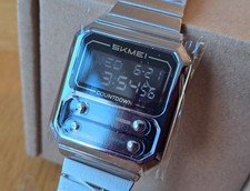 Retro Digital Classic Style Modern Vintage Geek Slim Sci Fi Watch Alien SILVER