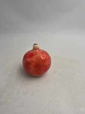 Handgefertigte Keramik Deko roter Granatapfel Obst realistisch aussehendes Ornament