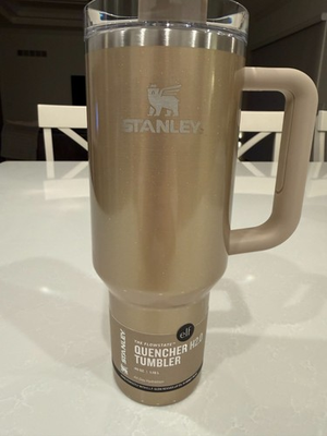 #ad Stanley x e.l.f. 40oz FlowState Quencher Tumbler Honey Talks Glitter NEW $49.99