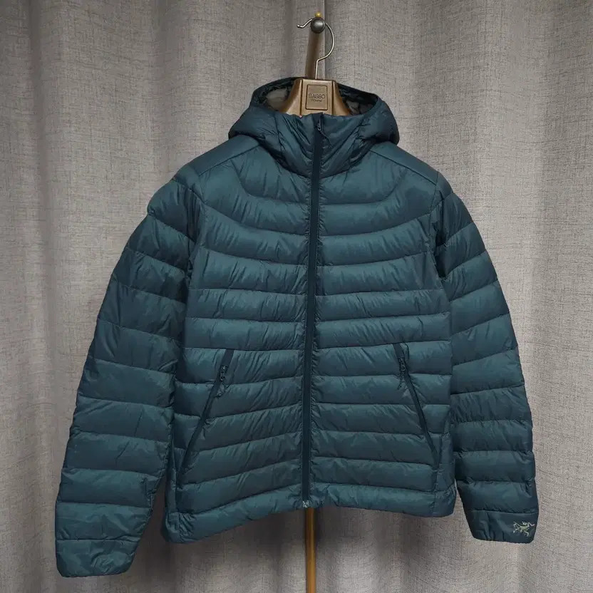 Arc'teryx Cerium LT Hoodie Lightweight Puffer Women thumbnail 10